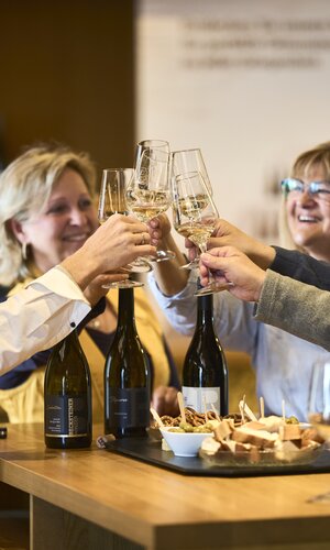 Beckstein im Taubertal, Baden-Württemberg, Deutschland
Weingenuss in Beckstein im Taubertal, Baden-Württemberg, Deutschland
Weingenuss in Beckstein im Taubertal, Baden-Württemberg, Deutschland
Beckstein im Taubertal, Baden-Württemberg, Deutschland
Weingenuss in Beckstein im Taubertal, Baden-Württemberg, Deutschland
Beckstein im Taubertal, Baden-Württemberg, Deutschland
Weingenuss in Beckstein im Taubertal, Baden-Württemberg, Deutschland | © Stefan Leitner
