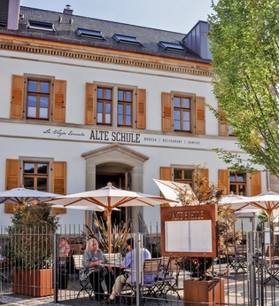 Alte Schule "La Vieja Escuela"