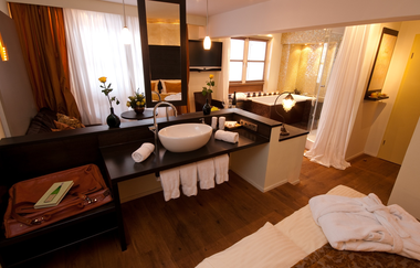 Blick in die Private Spa Suite "König Riesling" im Hotel Laurentius in Weikersheim. | © Unbekannt
