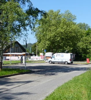 Wohnmobilstellplatz bei den Tennisplätzen | © Land der 1000 Hügel - Kraichgau-Stromberg