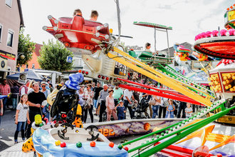 Babyflug in der Ortsmitte