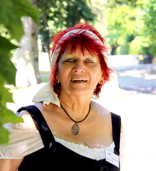 Stadtführerin in historischem Gewand