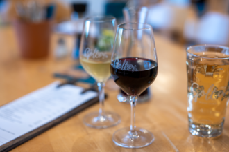 WEIN.FASS.PROBE „Riesling, Baby“ | © Golter -Weingut im Klee GbR