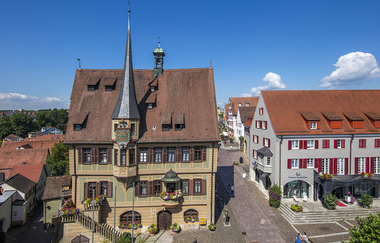 Alte Stadt und Moderne Kunst