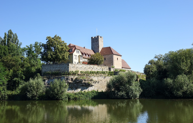 Neckar mit Rathausinsel und Rathausburg | © Neckar-Zaber-Tourismus e.V.