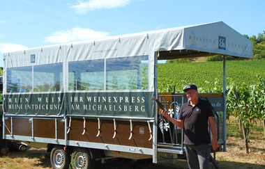 Riesling Express | Planwagen- und Weinbergrundfahrten Cleebronn | © Helmut Speitelsbach