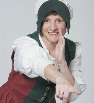 Tugendhaft und Wohlgeboren - Kostümführung Hanna Hornmold | © ©Bietigheim-Bissingen