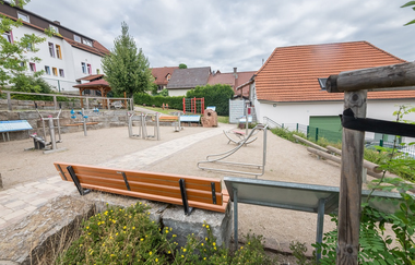 Mehrgenerationenpark Reichartshausen mit Bank | © Stadt Sinsheim