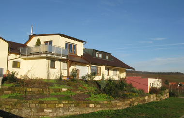 Außenansicht Besenwirtschaft Weingut Sommer in Brackenheim-Haberschlacht | © Neckar-Zaber-Tourismus e.V.