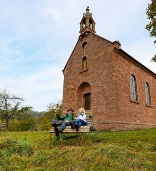 Ort des Glücks - AUSSICHTSPUNKT DREIFALTIGKEITSKAPELLE REICHOLZHEIM | © Liebliches Taubertal