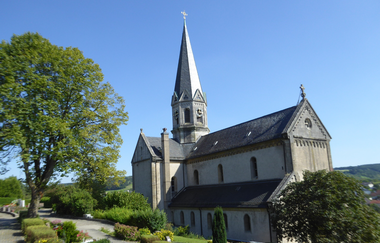 Ort des Glücks - VERWEILEN UNTER DEN LINDEN | © Liebliches Taubertal