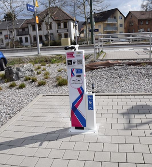 Moderne RadSERVICE Station zum Ausführen kleiner Reparaturen am eigenen Rad | © Stadt Sinsheim