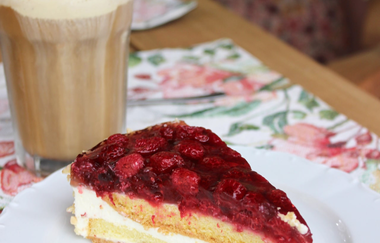 Café Sagenhaft im Pflanzencenter Mauk | Himbeerkuchen | © Neckar-Zaber-Tourismus e.V.