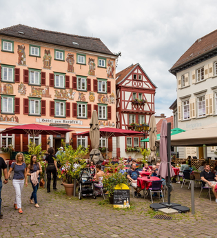 Sgrafitto-Malereien am Hotel Karpfen in Eberbach | © Stadt Eberbach/Andreas Held