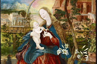 Gemälde von Matthias Grünewald. Das gemalte Bild zeigt Maria, die auf einer Bank sitzt. Sie trägt ihr langes, blondes Haar offen und keine Krone krönt ihr Haupt. Mit der rechten Hand hält sie das Jesuskind. | © Focus GmbH Leipzig