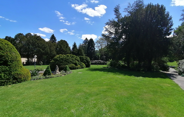 Weinheimer Schloss mit Schlosspark | © Jasmin Wolf